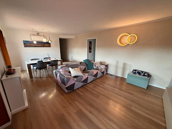 Appartamento con 5 locali in vendita in Via Giovanni del Pian dei Carpini, Firenze