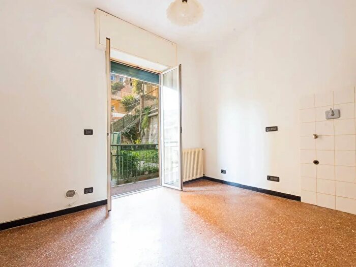 Appartamento quadrilocale in vendita in Portazza, Genova