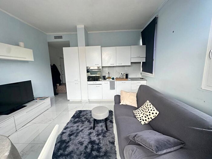 Appartamento bilocale in affitto in Via Elio Chianesi, Mostacciano, Roma