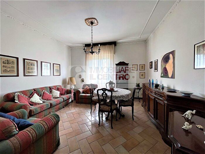 Appartamento con 5 locali in vendita in Sarzana