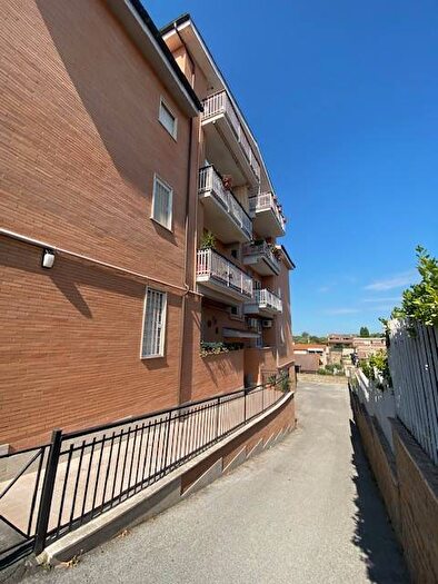 Appartamento quadrilocale in affitto in Via dei Redattori, Trigoria, Roma