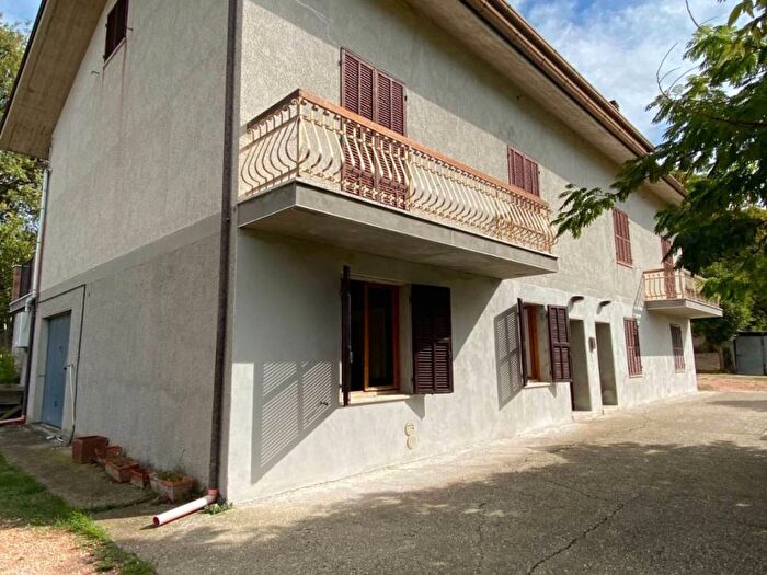 Casa con 6 locali in affitto in contrada gaglianello, Montegiorgio