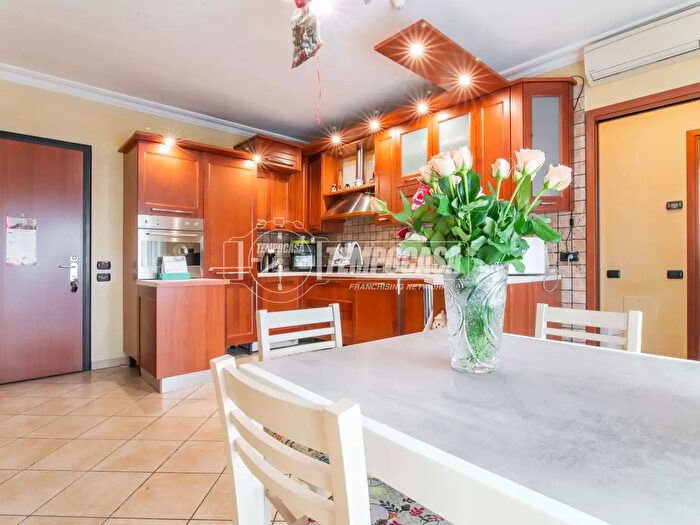 Appartamento trilocale in vendita in Limbiate