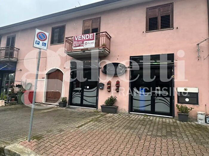 Casa trilocale in vendita in Viale Italia, Avellino