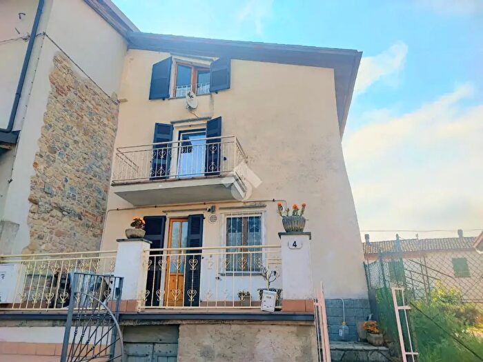 Casa trilocale in vendita in Via San Michele, SantAgata Fossili