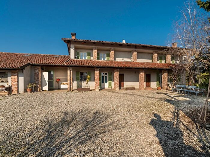 Casa con 6 locali in vendita in Strada Vottignasco, Savigliano