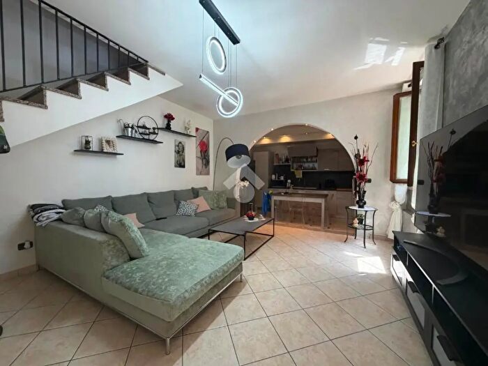 Casa quadrilocale in vendita in Via Giacomo Matteotti, Cerano