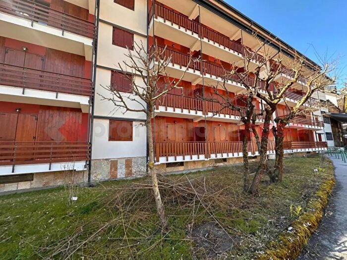 Appartamento trilocale in vendita in Viale Santa Lucia, Pescasseroli