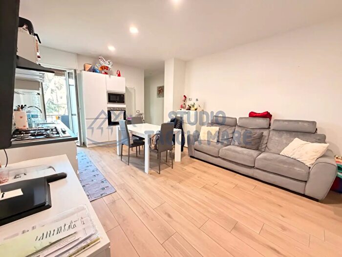 Appartamento trilocale in vendita in Via Garibaldi, Riva Ligure