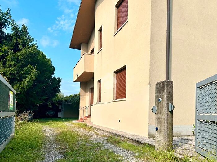 Casa con 5 locali in vendita in Viale Palmanova, Udine