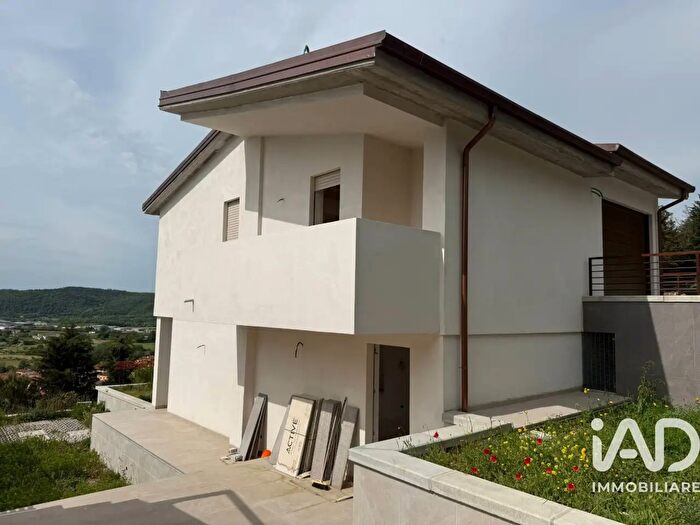 Casa con 5 locali in vendita in Località Le Steccioline, Capolona