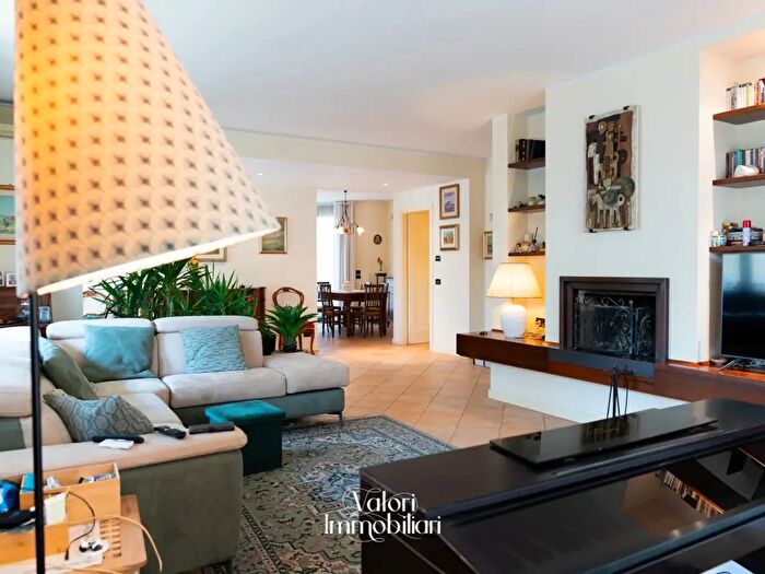 Casa con 10 locali in vendita in Via Padova, Albignasego