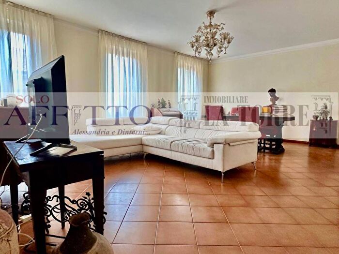 Appartamento quadrilocale in affitto in VIA ROMA, Castellazzo Bormida