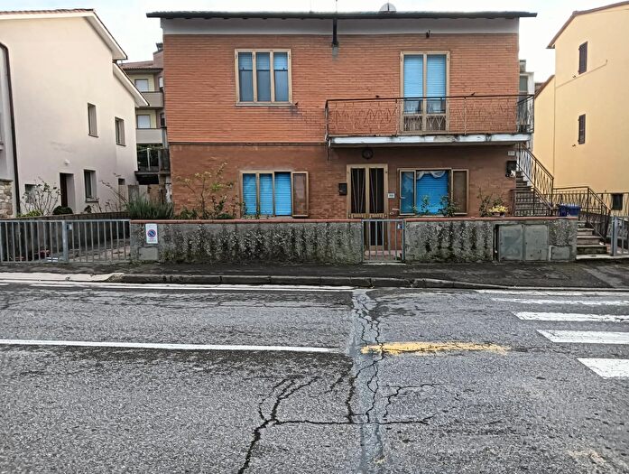 Appartamento con 5 locali in vendita in Via Montelupo, Montespertoli