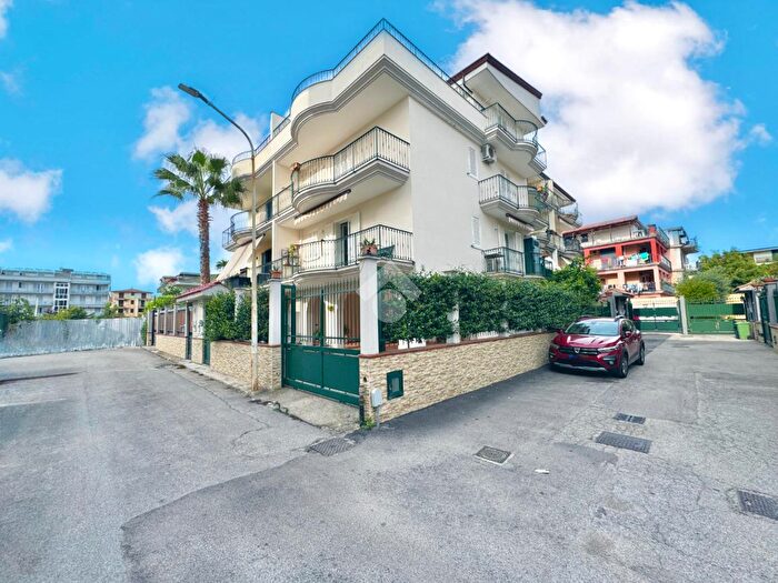 Casa con 5 locali in vendita in Via Filippo Brunelleschi, Orta Di Atella