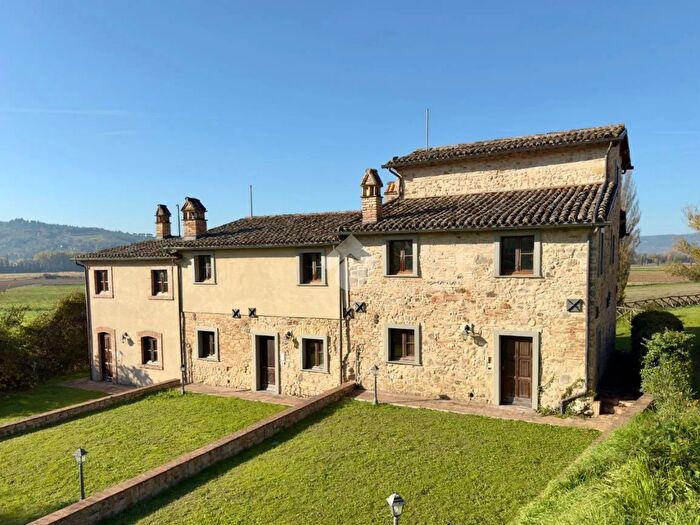 Casa con 5 locali in vendita in Vocabolo Pettinaro, Citta Di Castello