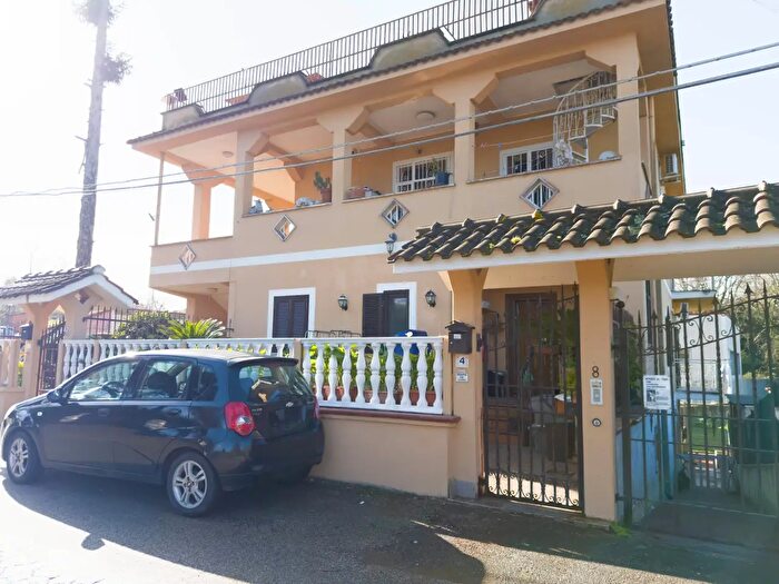 Appartamento quadrilocale in vendita in Via Pian di Frasso, Ardea