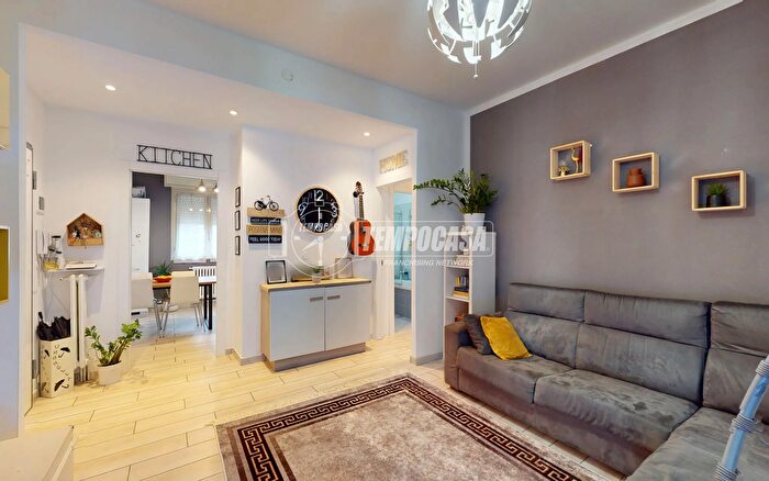 Appartamento con 5 locali in vendita in Strada del Drosso, Torino