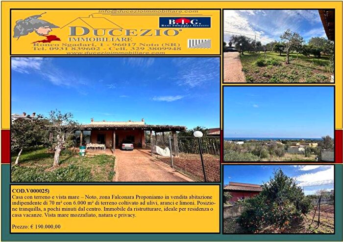 Casa quadrilocale in vendita in Loc Cda Falconara SN, Noto