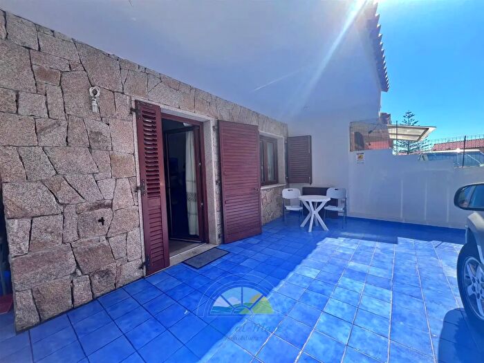 Casa quadrilocale in vendita in La Maddalena