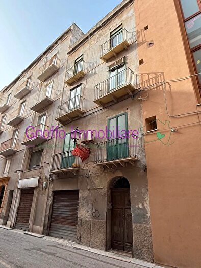 Casa con 8 locali in vendita in Via Nunzio Nasi Trapani, Trapani