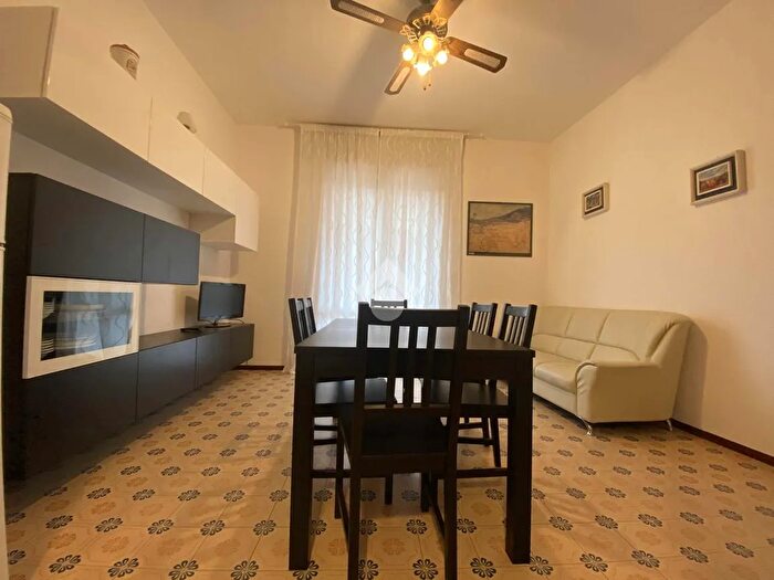 Appartamento trilocale in affitto in Via Lucania, Cervia