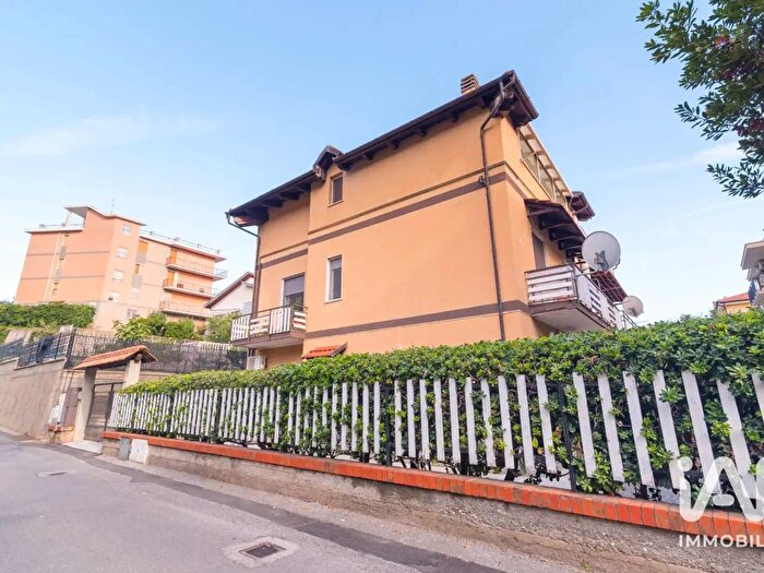 Appartamento trilocale in vendita in Via Langhe, Ceriale