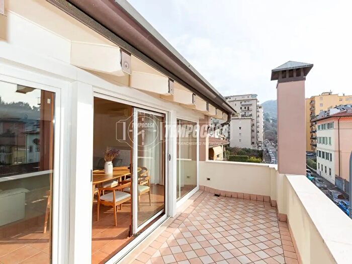 Appartamento trilocale in vendita in Via Achille Papa, Brescia