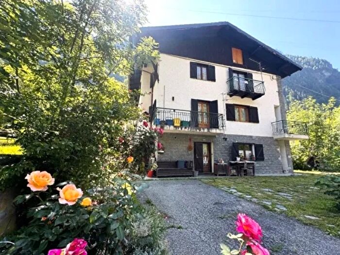 Casa in affitto in Località Nuarsaz AnteySaintAndré Ao Italia, Antey Saint Andre