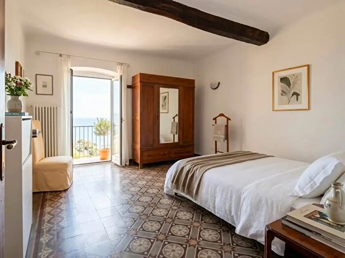 Appartamento trilocale in affitto in Lerici