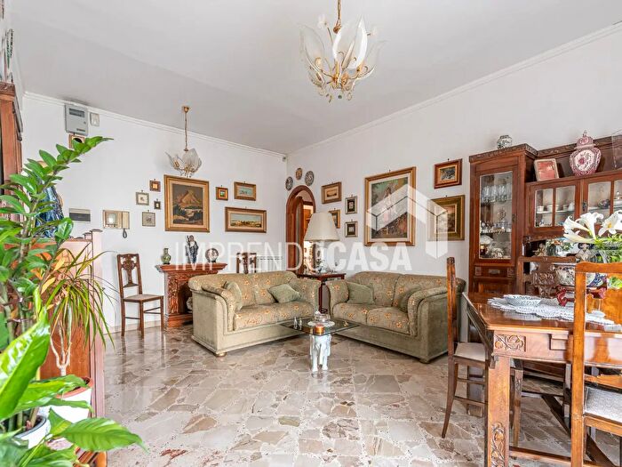 Appartamento quadrilocale in vendita in Fondo Mortillaro, Palermo