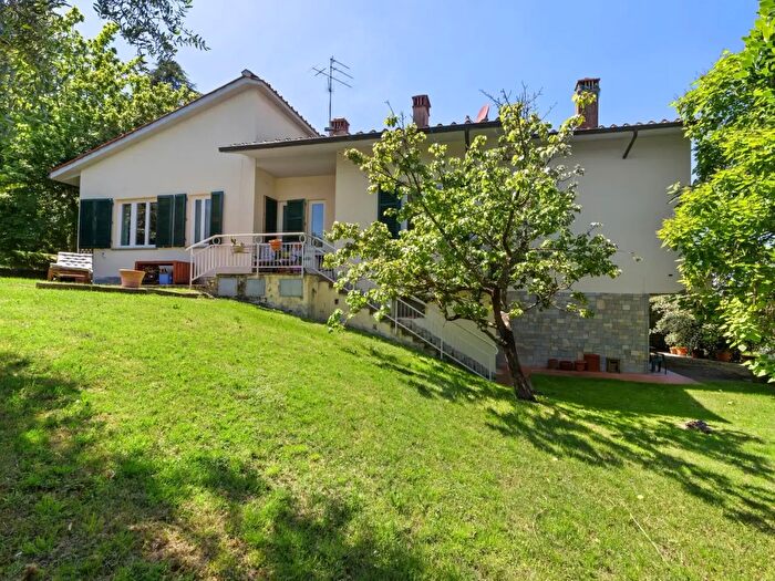 Casa con 6 locali in vendita in Via Torta, Bagno A Ripoli