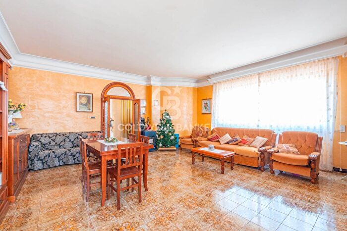 Appartamento con 6 locali in vendita in Via Torino, Matino