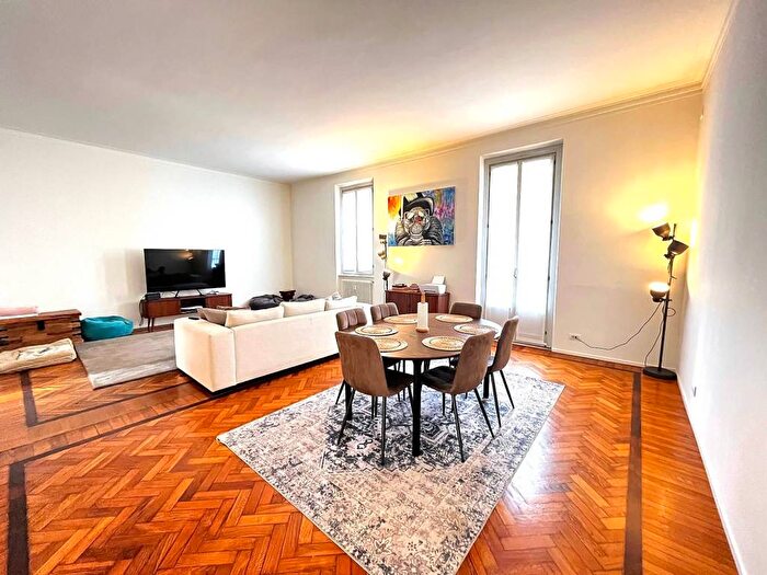 Appartamento quadrilocale in affitto in Viale Papiniano, Solari, Milano