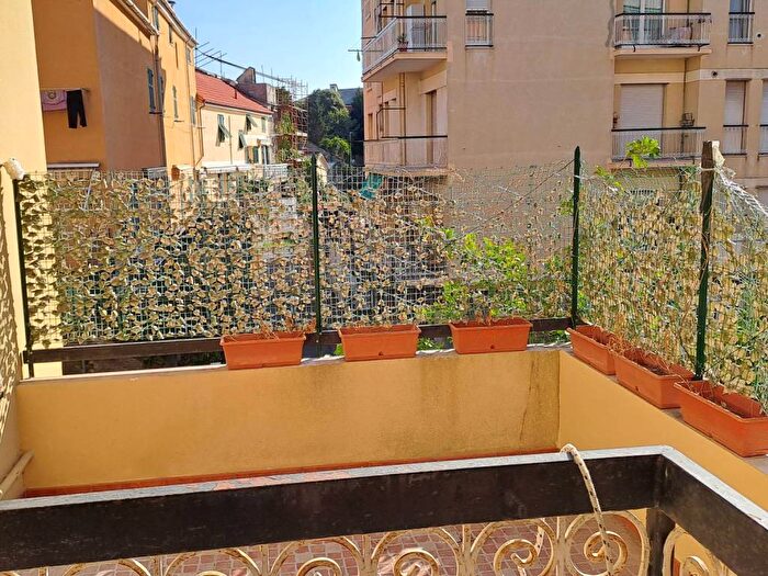 Appartamento quadrilocale in affitto in Traversa alla Costa, Sestri Ponente, Genova