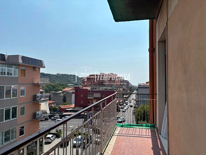 Appartamento trilocale in vendita in Via Pietro Novelli, Catania