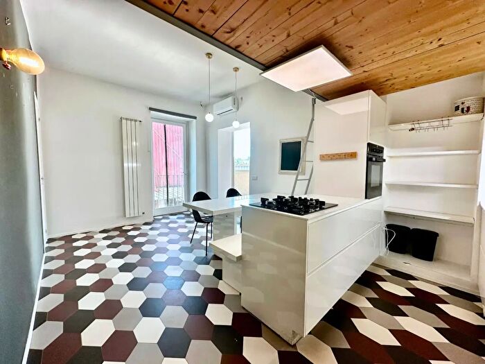 Appartamento bilocale in vendita in Via Camillo Cucca, Napoli