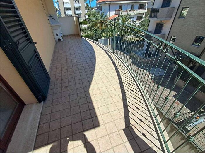 Appartamento quadrilocale in affitto in Via Monte Conero, Porto dAscoli, San Benedetto del Tronto