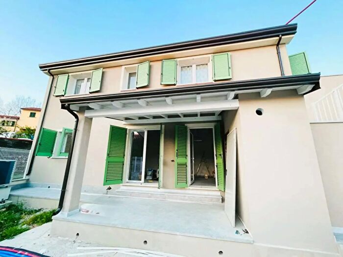 Appartamento quadrilocale in vendita in Sarzana