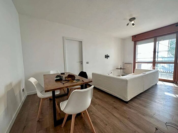 Appartamento bilocale in affitto in Via Pagoda Bianca, Roma