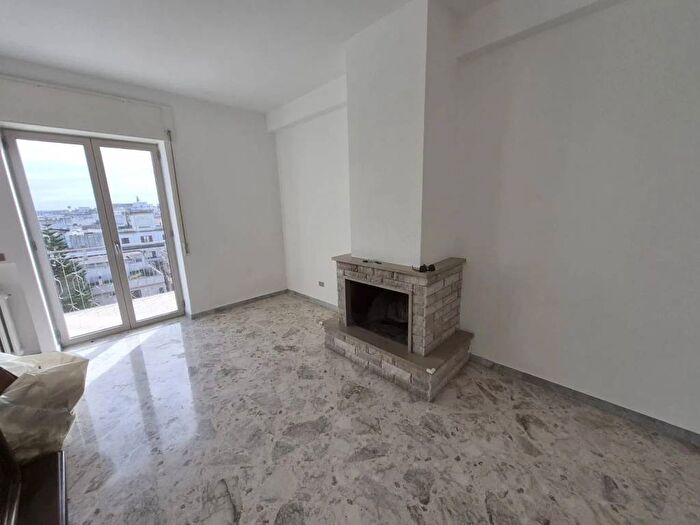 Appartamento con 6 locali in affitto in Via Pavia, Centro, Galatina