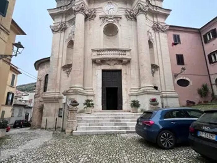 Appartamento con 6 locali in vendita in Via Civita Falconara, Arpino