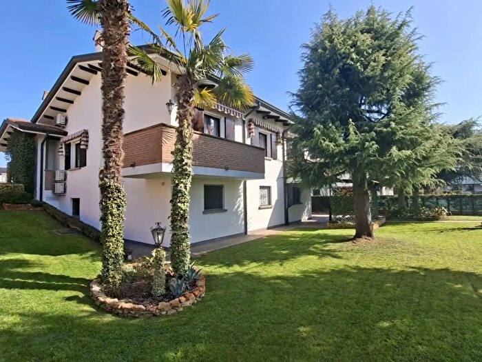 Casa con 5 locali in vendita in Selvazzano Dentro