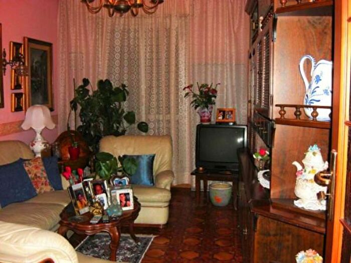 Appartamento con 6 locali in vendita in Via Togliatti, Torino