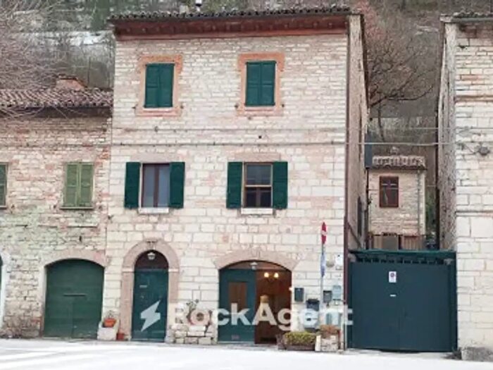 Appartamento bilocale in vendita in Via Camponocecchio, Genga