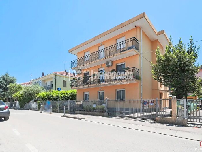 Appartamento con 5 locali in vendita in Via Antonio Guadagnoli, Rimini