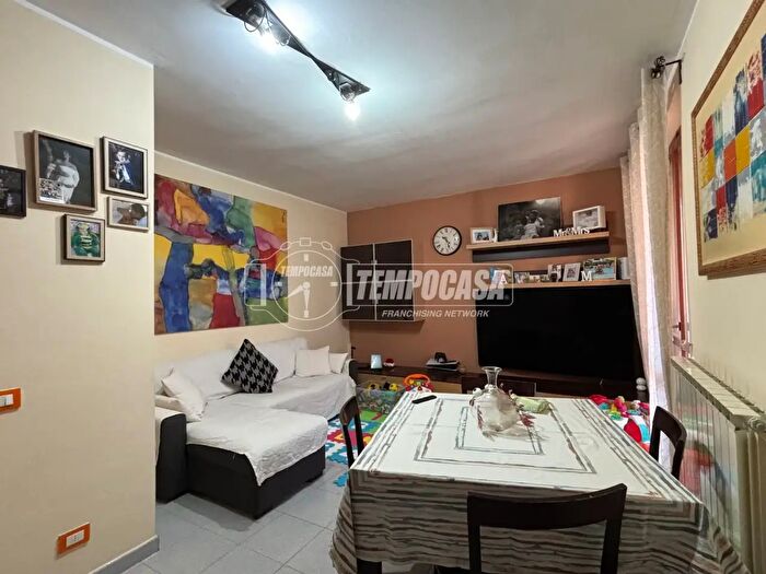 Appartamento trilocale in vendita in Via della Miseria, Parona