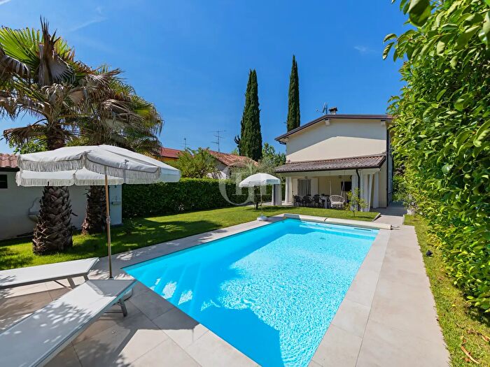 Casa con 5 locali in vendita in Cantarane, Sirmione