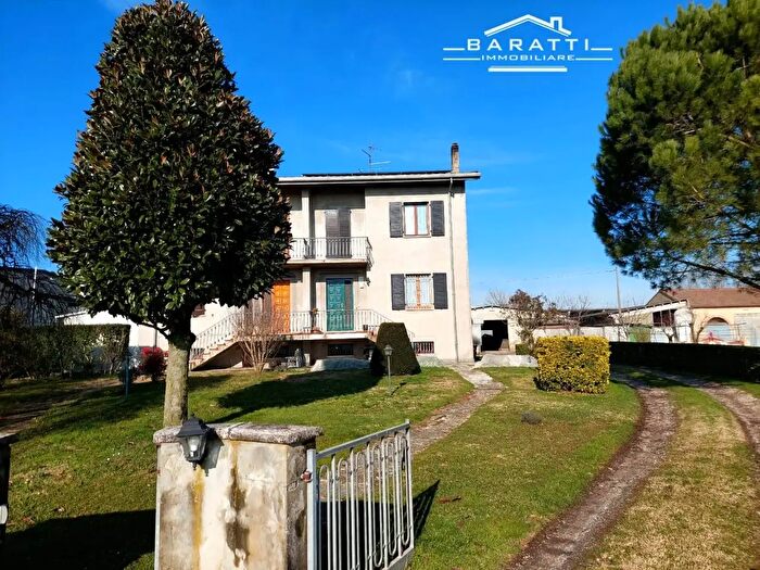 Casa quadrilocale in vendita in Suzzara