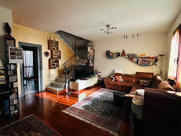 Casa con 7 locali in vendita in Mantova